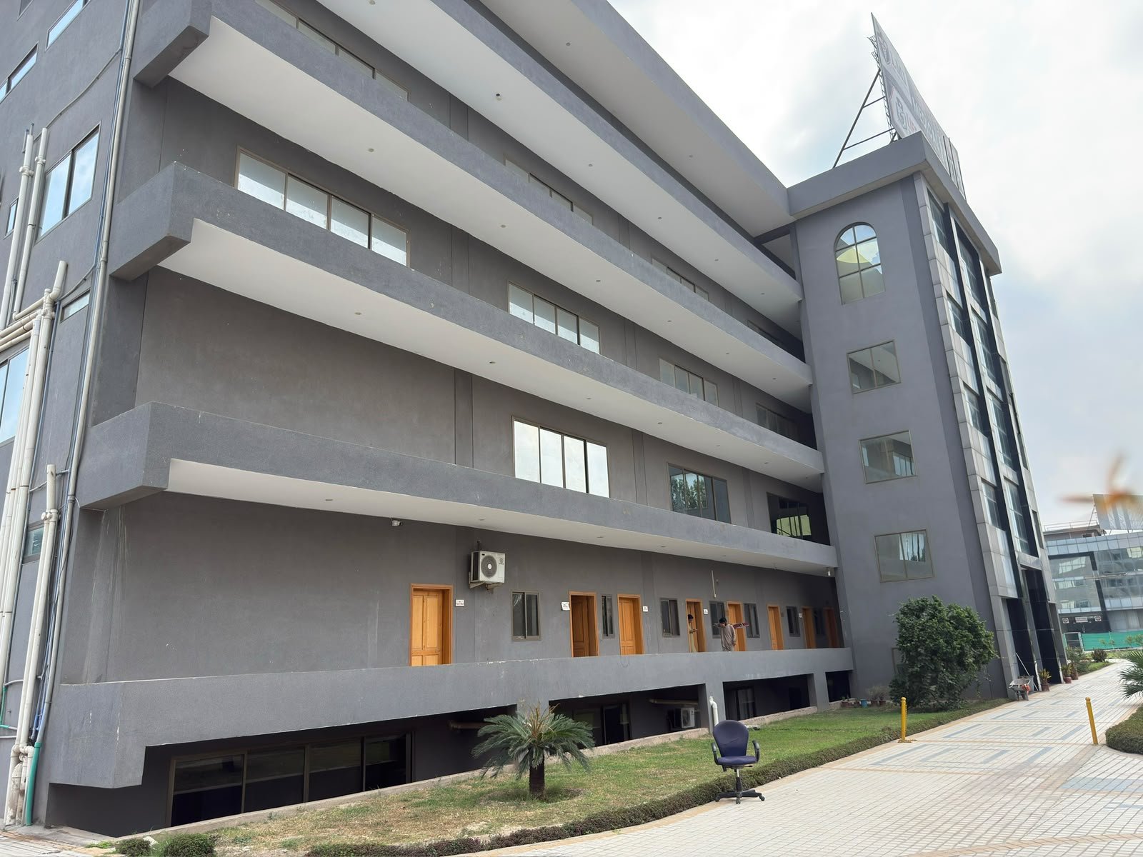 Exterior of the LMI academic block